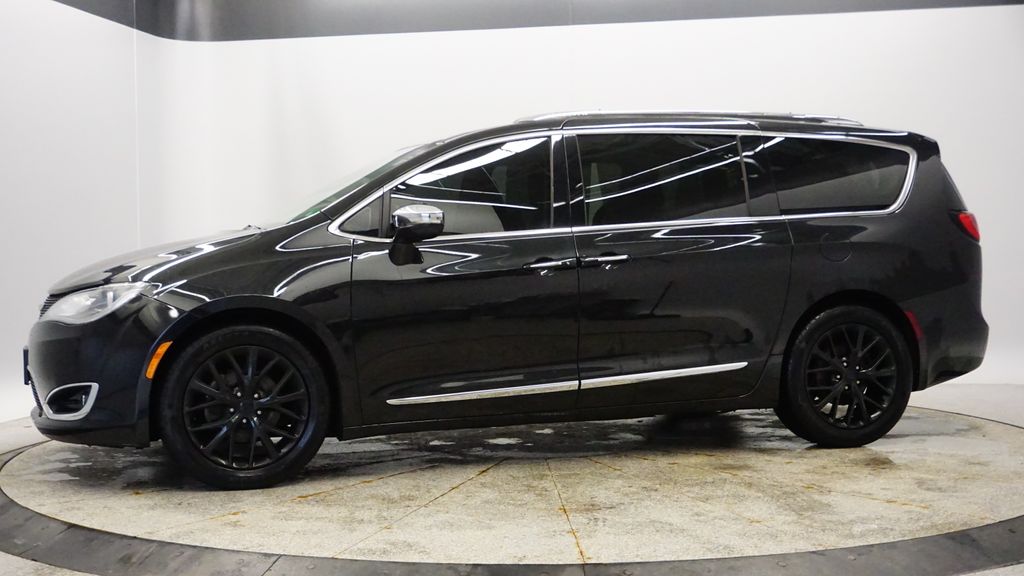 Thumbnail: 2018 Chrysler Pacifica - 2