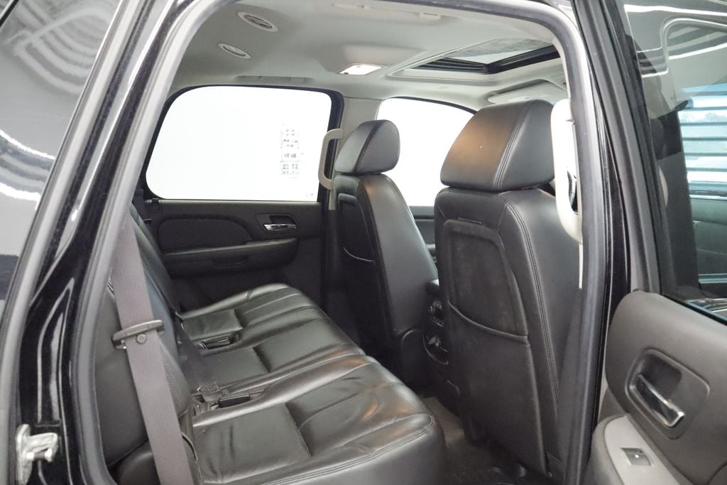 Thumbnail: 2008 Chevrolet Tahoe - 16