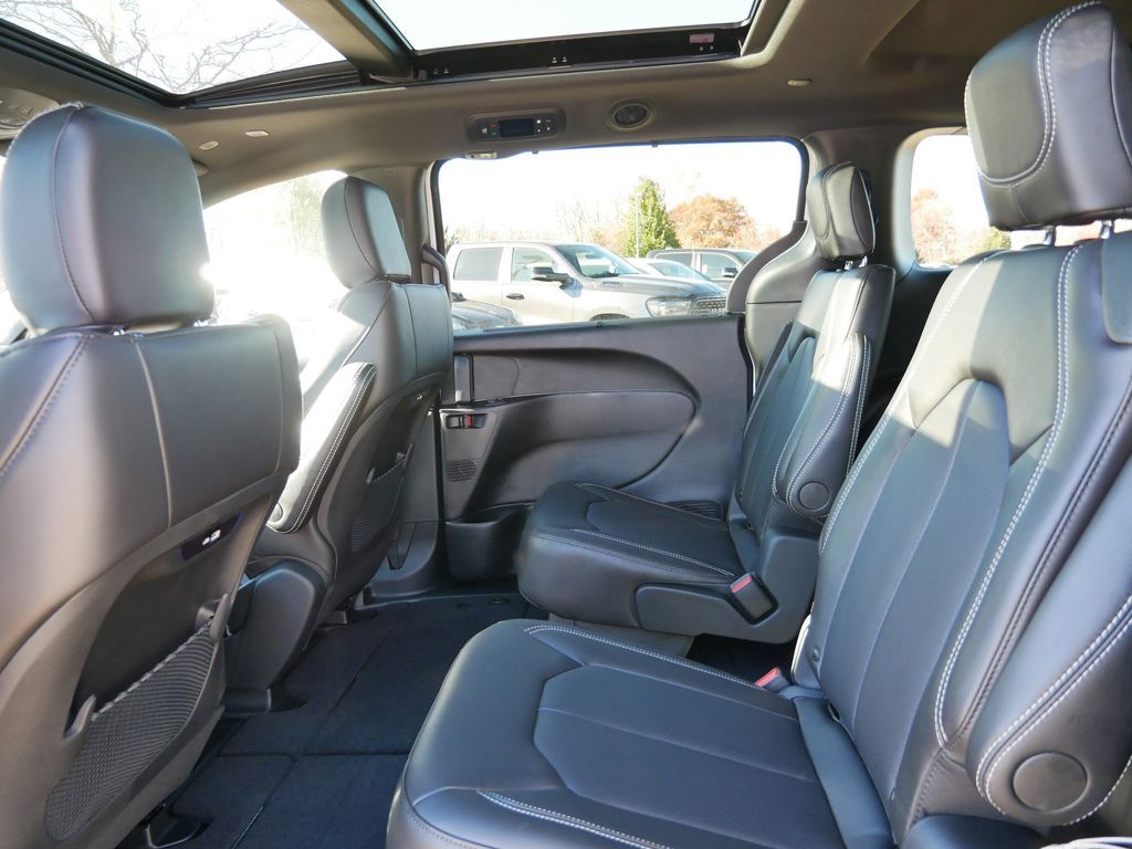 Thumbnail: 2026 Chrysler Pacifica - 29