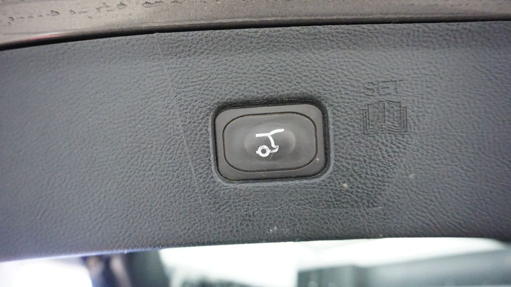 Thumbnail: 2019 Ford Edge - 21