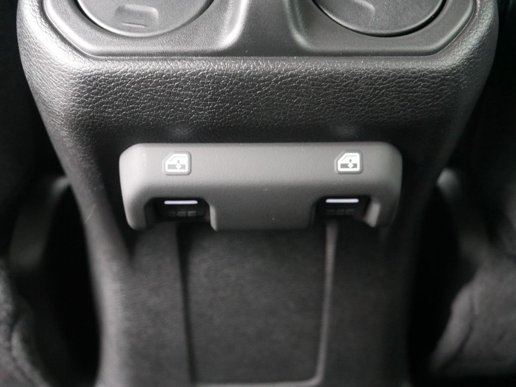 2025 Jeep Wrangler Sport S 28