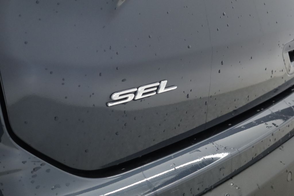 Thumbnail: 2023 Ford Edge - 17