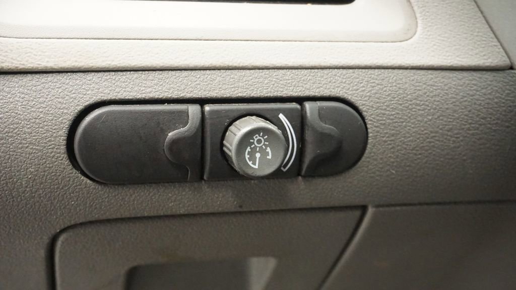 Thumbnail: 2012 Chevrolet Malibu - 22