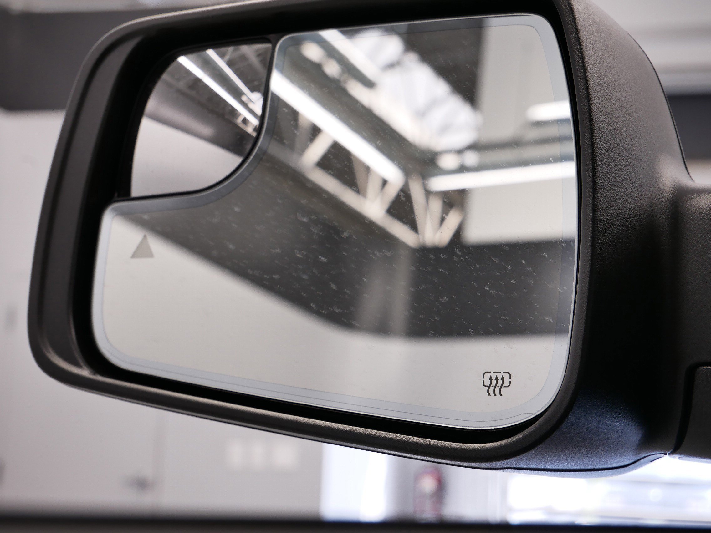 Thumbnail: 2026 RAM 1500 - 3