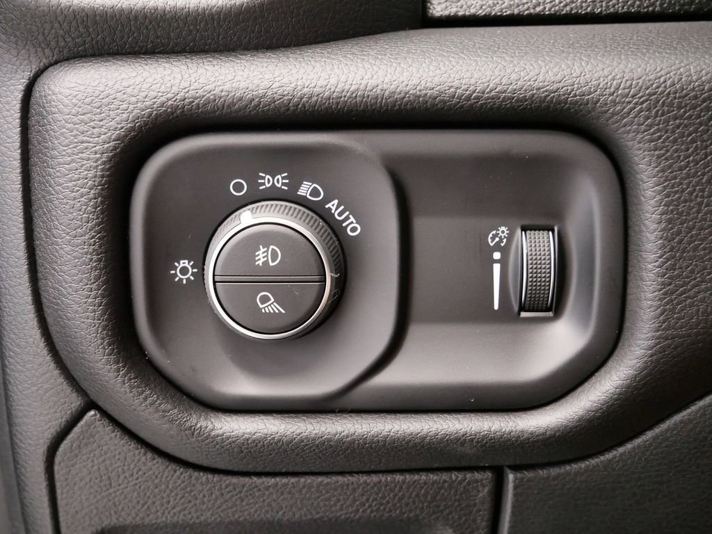 Thumbnail: 2026 RAM 1500 - 31