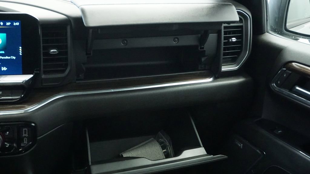 Thumbnail: 2024 Chevrolet Silverado 1500 - 22