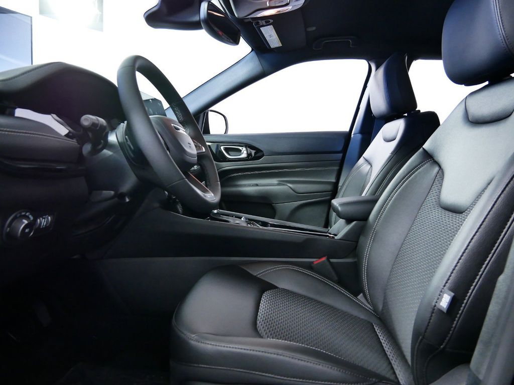 Thumbnail: 2024 Jeep Compass - 30