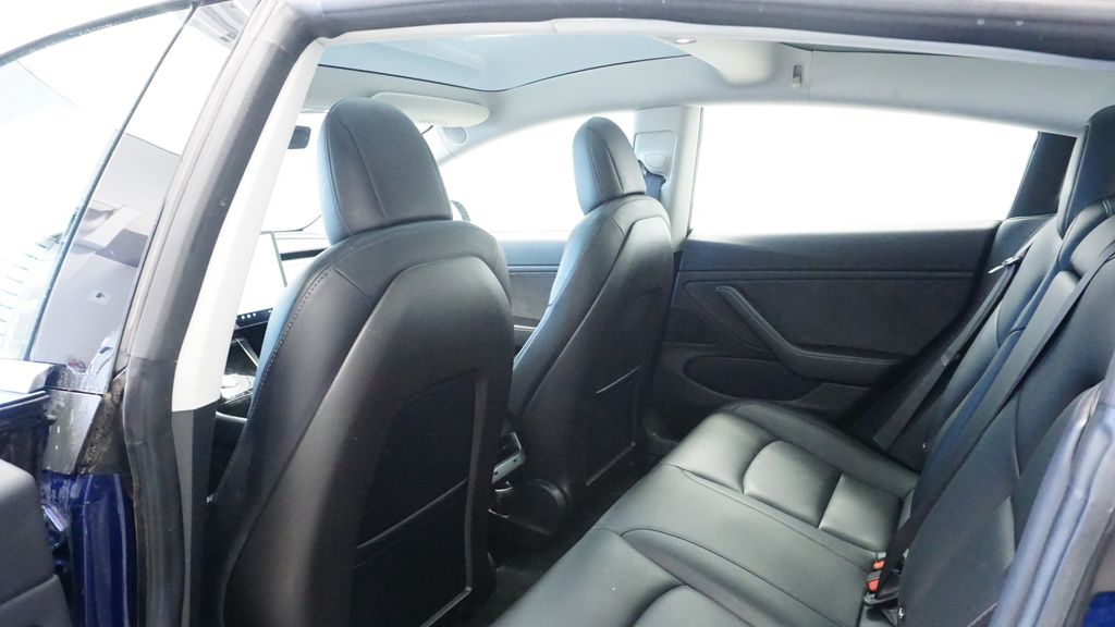 Thumbnail: 2018 Tesla Model 3 - 17