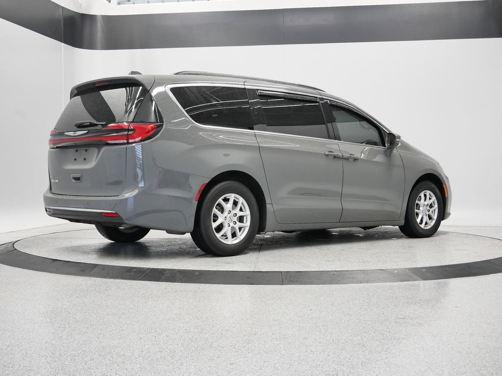 Thumbnail: 2022 Chrysler Pacifica - 6