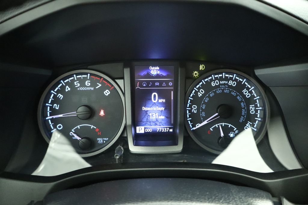 Thumbnail: 2017 Toyota Tacoma - 42