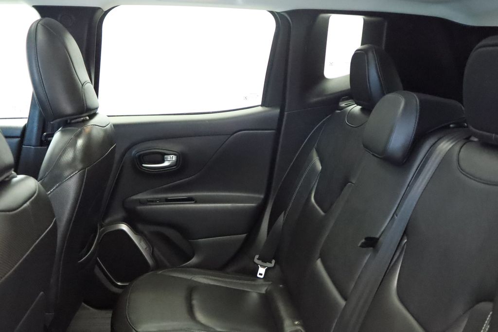 Thumbnail: 2018 Jeep Renegade - 23