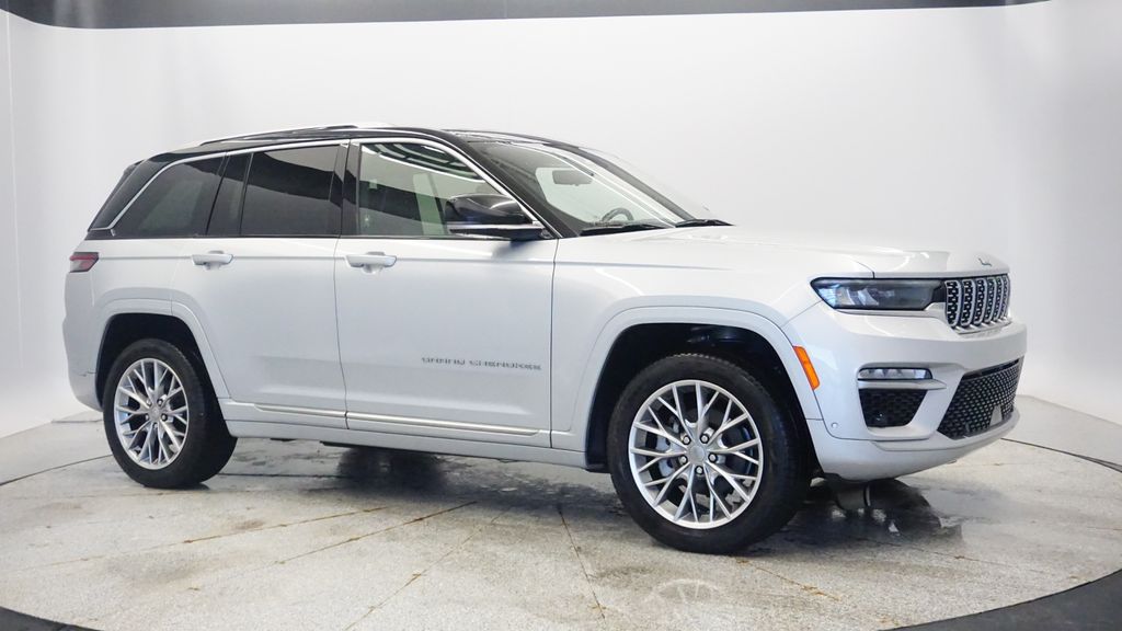 Thumbnail: 2022 Jeep Grand Cherokee - 7