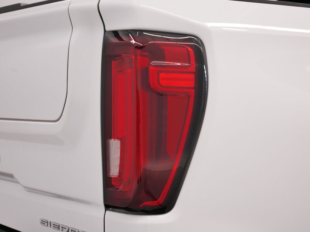 Thumbnail: 2023 GMC Sierra 1500 - 20