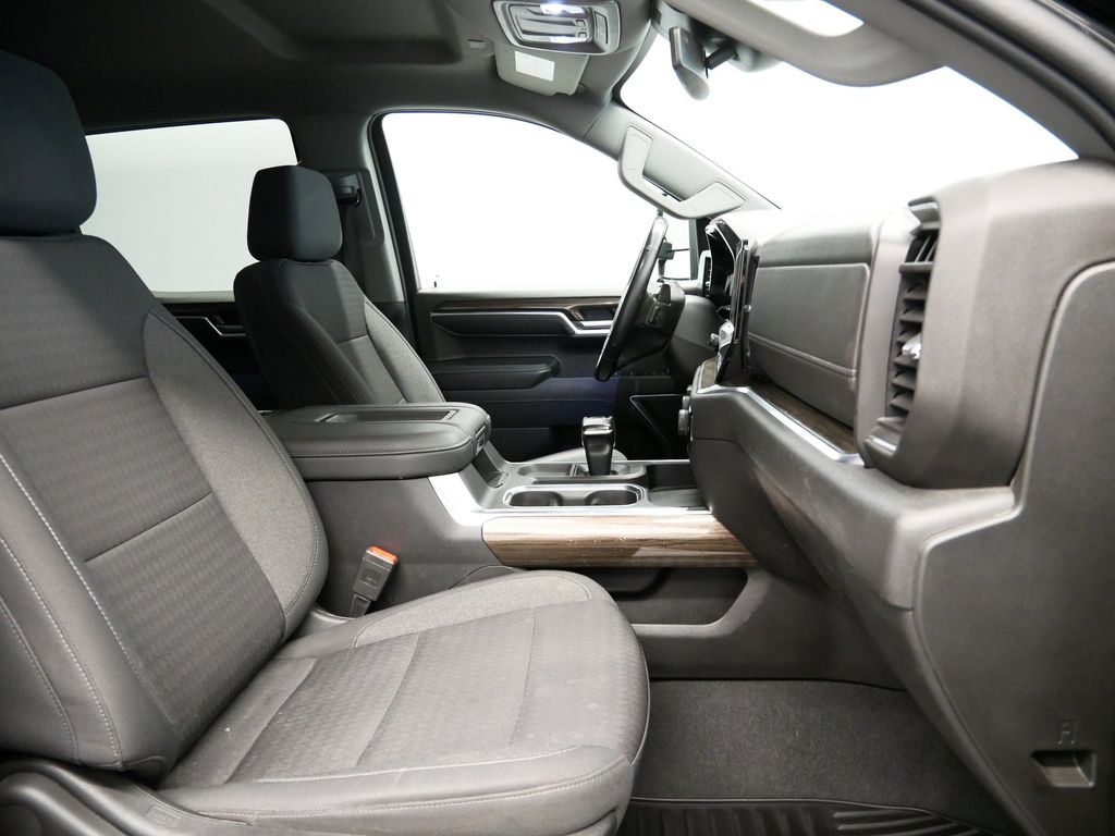 Thumbnail: 2022 Chevrolet Silverado 1500 - 24