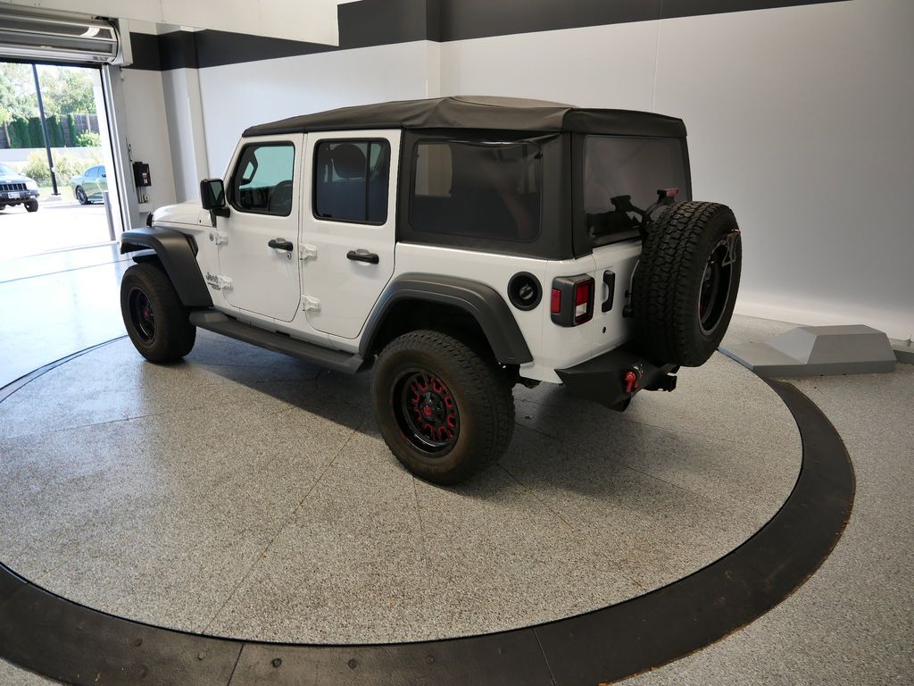 Thumbnail: 2020 Jeep Wrangler - 21