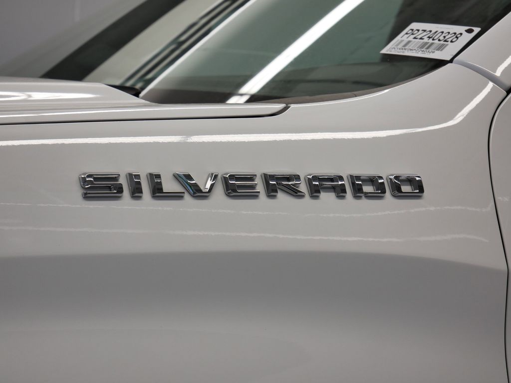 Thumbnail: 2023 Chevrolet Silverado 1500 - 43
