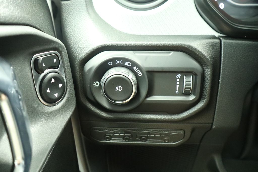 Thumbnail: 2026 Jeep Wrangler - 30