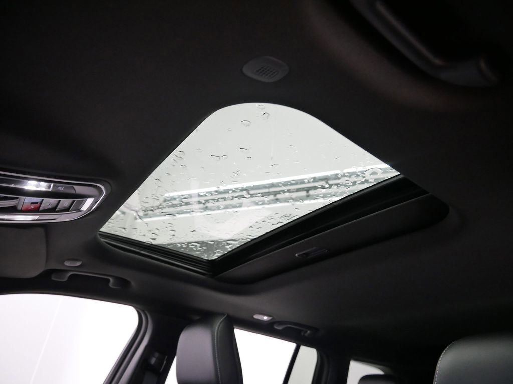 Thumbnail: 2025 Jeep Grand Cherokee - 21