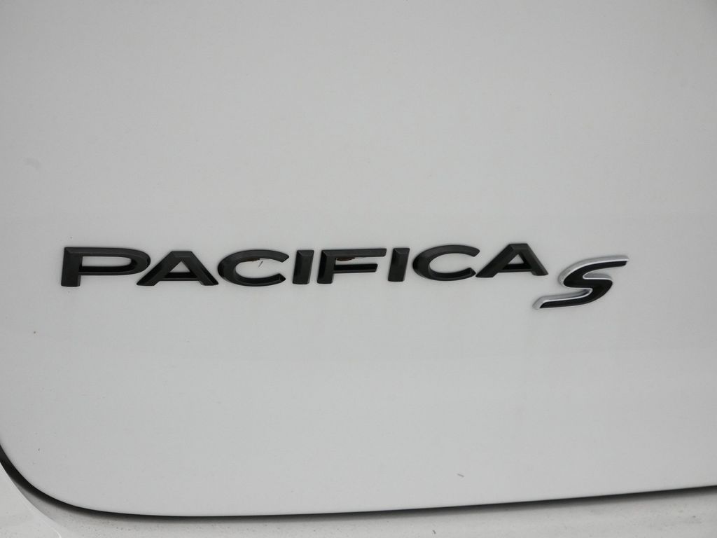 Thumbnail: 2026 Chrysler Pacifica - 50