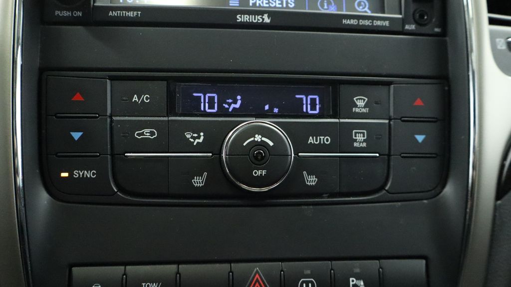 Thumbnail: 2012 Jeep Grand Cherokee - 37