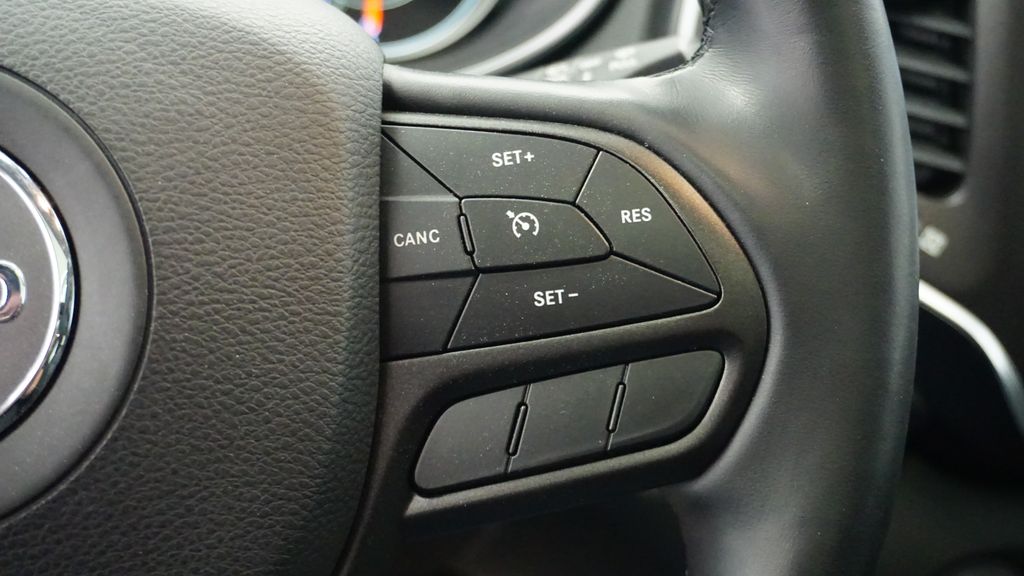 Thumbnail: 2021 Jeep Cherokee - 38