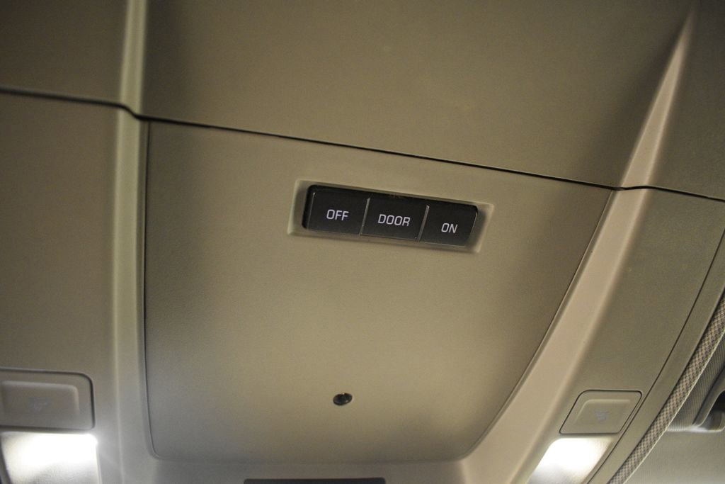 Thumbnail: 2015 Chevrolet Tahoe - 25