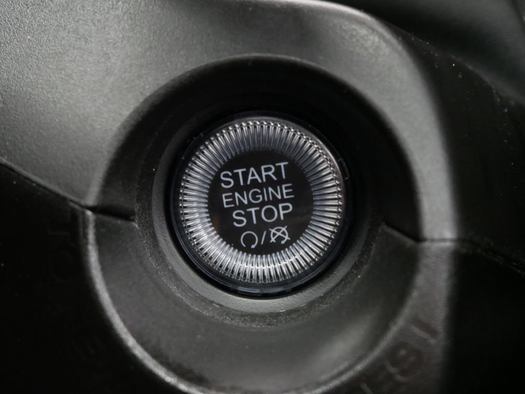 Thumbnail: 2023 Jeep Renegade - 38