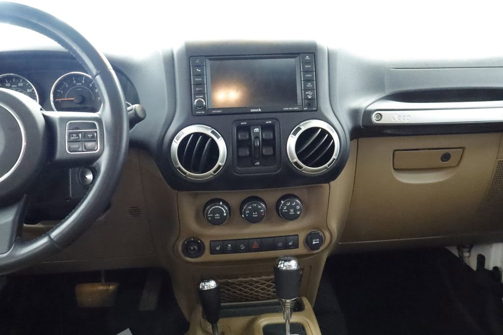 Thumbnail: 2017 Jeep Wrangler - 20