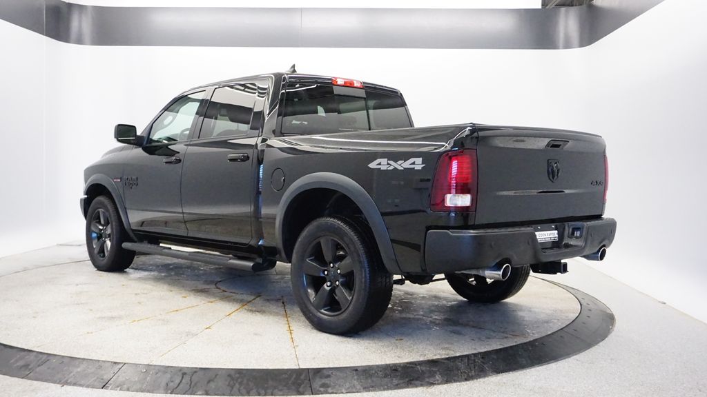 Thumbnail: 2019 RAM 1500 Classic - 3