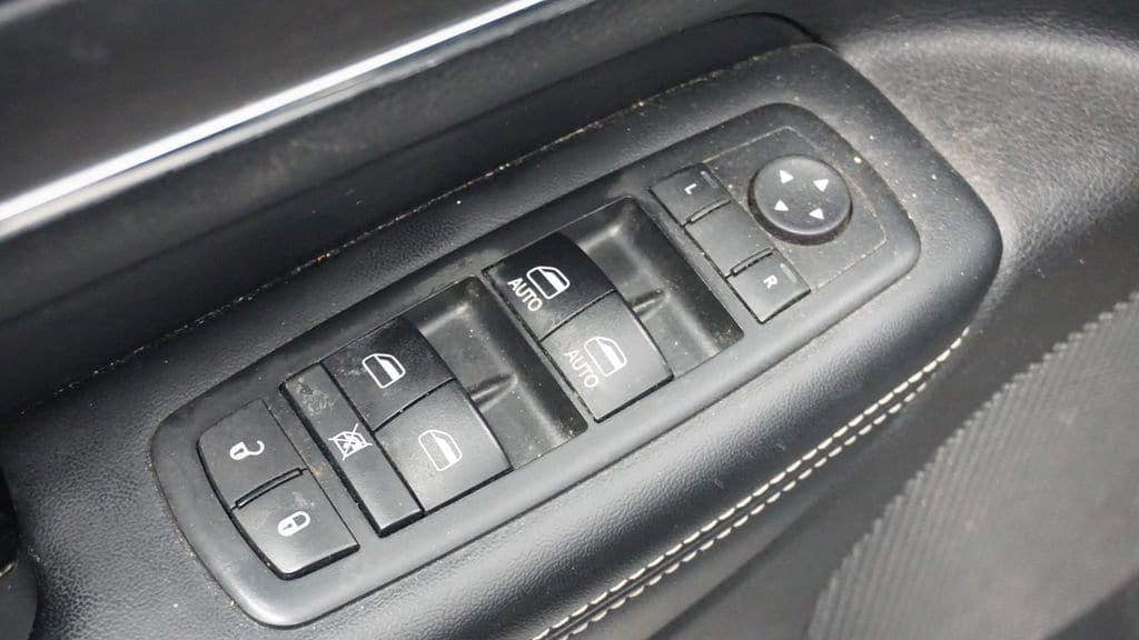 Thumbnail: 2017 Jeep Grand Cherokee - 29