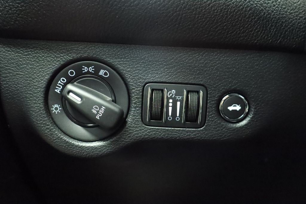 Thumbnail: 2016 Dodge Challenger - 26