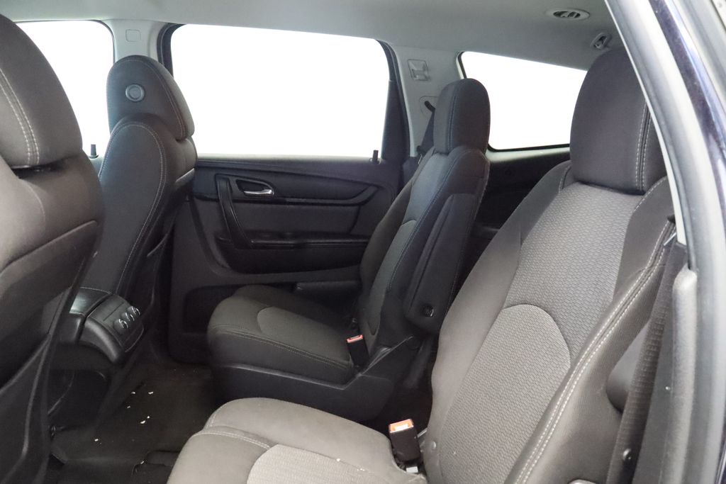 Thumbnail: 2017 Chevrolet Traverse - 17