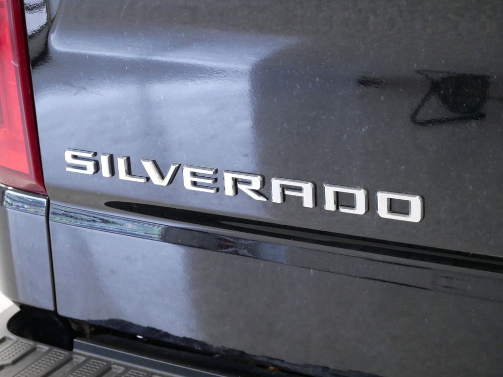 Thumbnail: 2022 Chevrolet Silverado 1500 - 16
