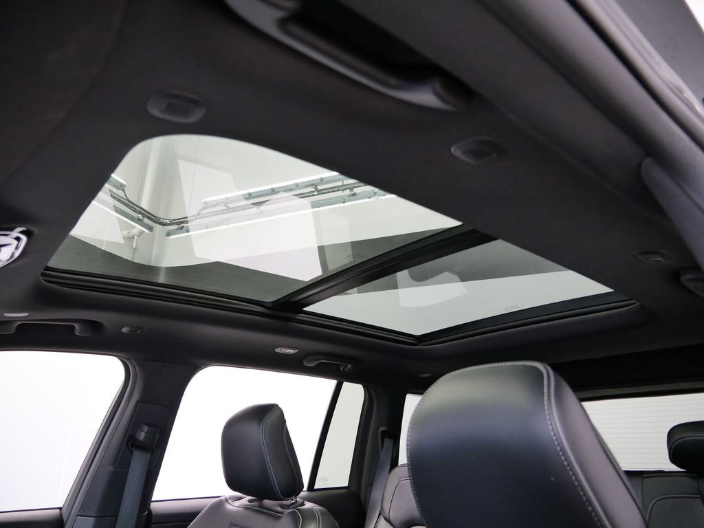 Thumbnail: 2022 Jeep Grand Cherokee - 4