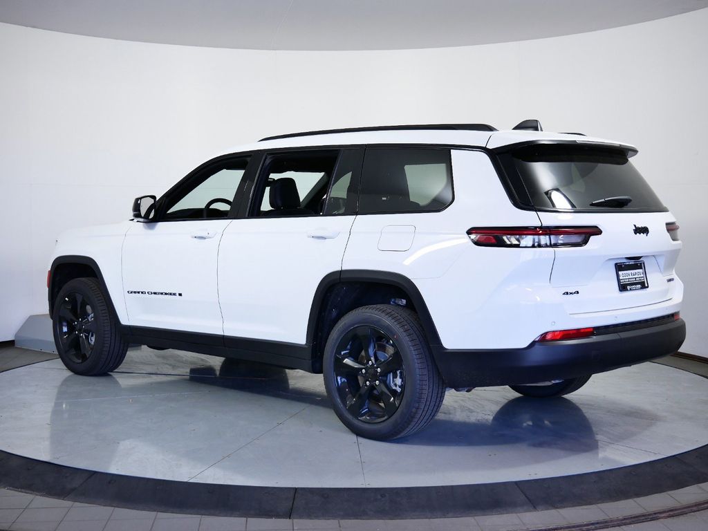 Thumbnail: 2025 Jeep Grand Cherokee L - 15