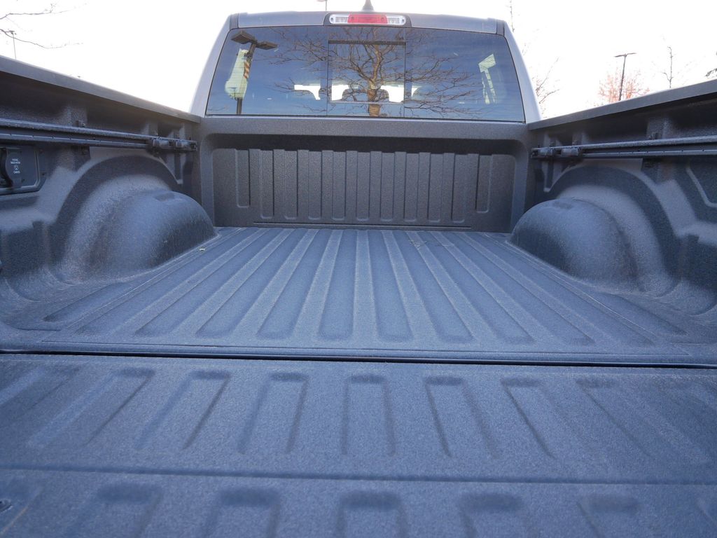 Thumbnail: 2026 RAM 1500 - 26