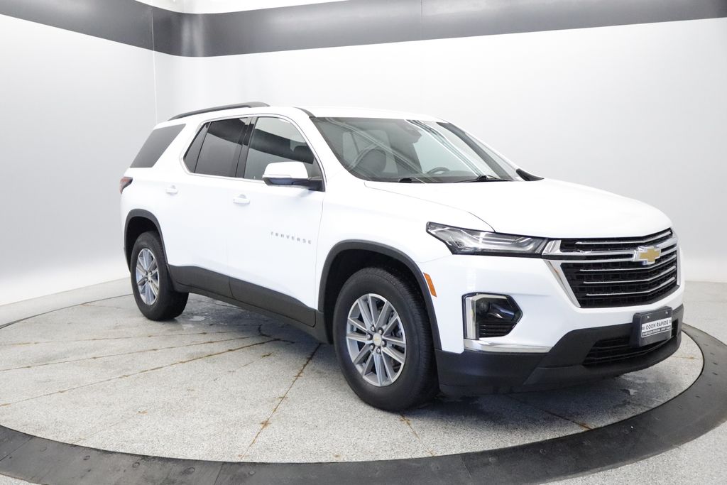 Thumbnail: 2022 Chevrolet Traverse - 10