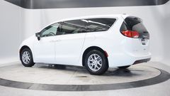 Thumbnail: 2026 Chrysler Voyager - 34