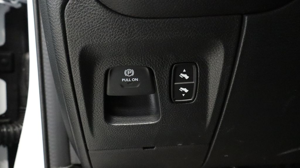 Thumbnail: 2023 RAM 1500 - 36