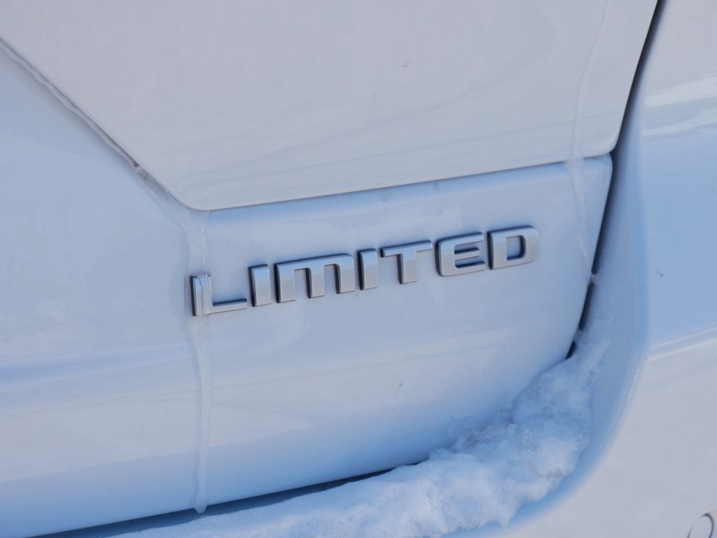 Thumbnail: 2025 Jeep Grand Cherokee - 13