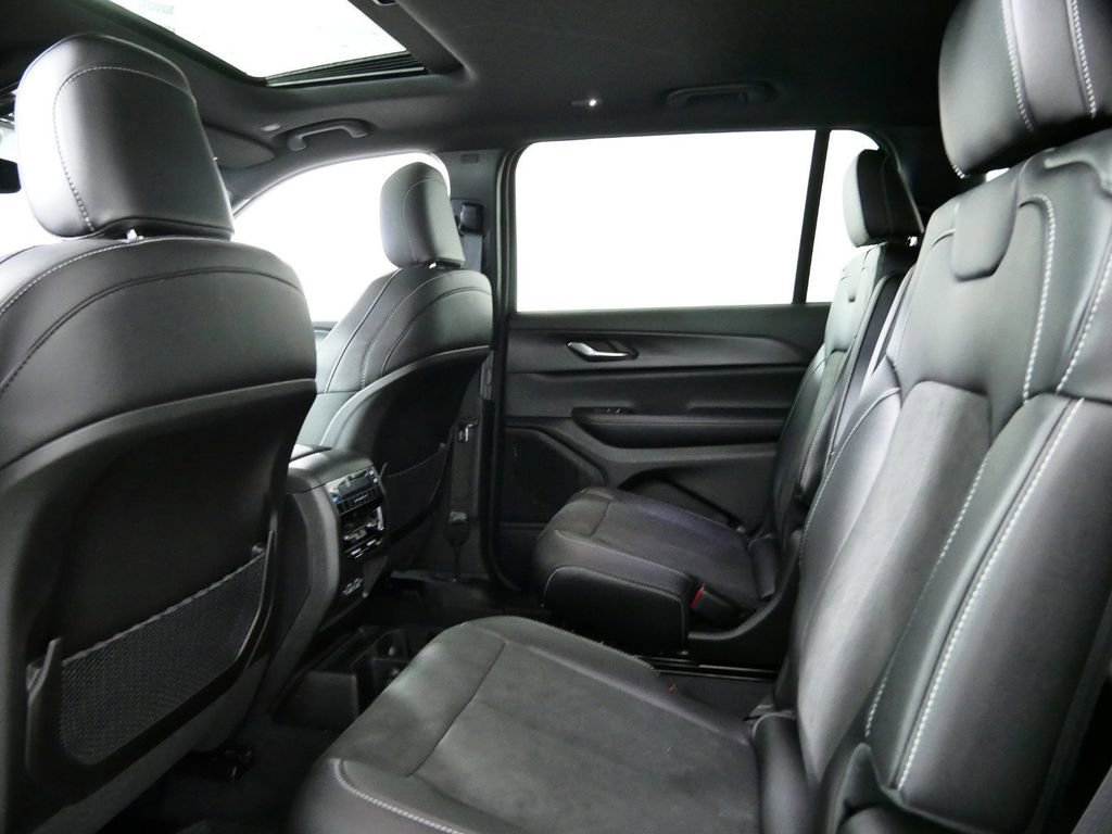 Thumbnail: 2025 Jeep Grand Cherokee L - 28