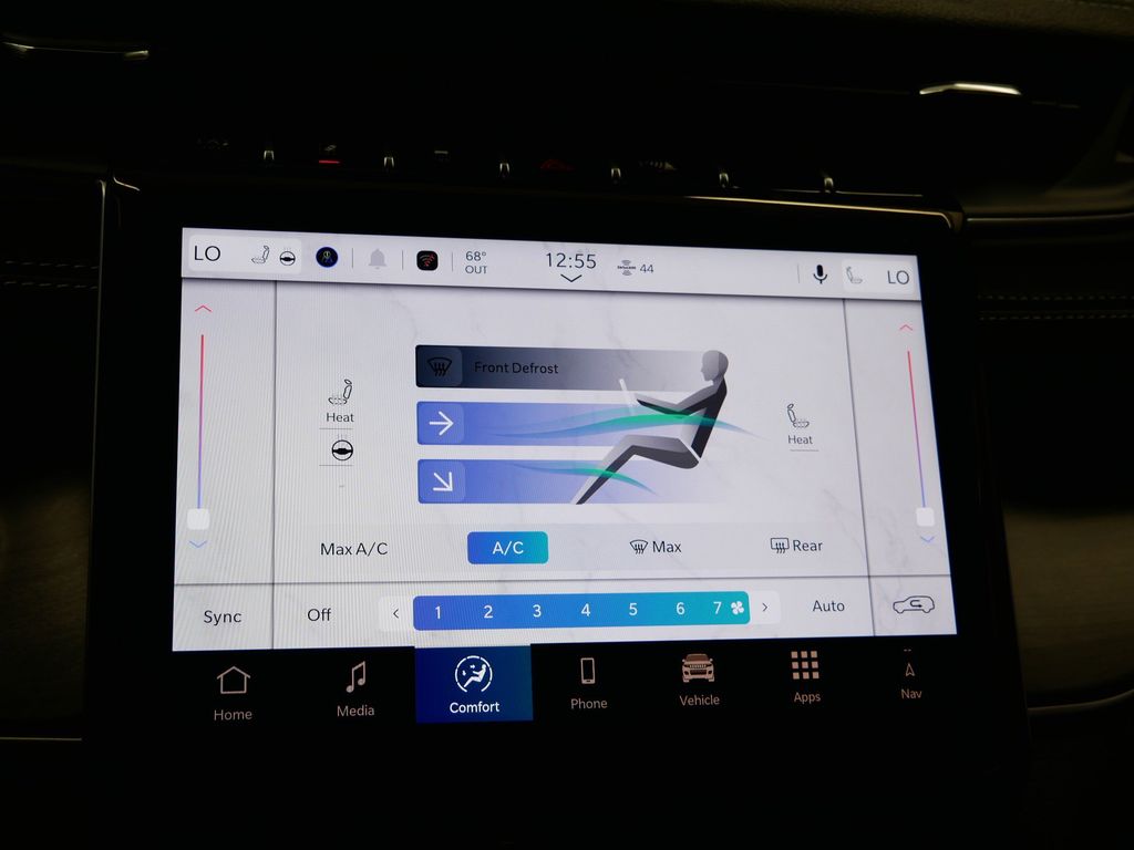 Thumbnail: 2025 Jeep Grand Cherokee - 32