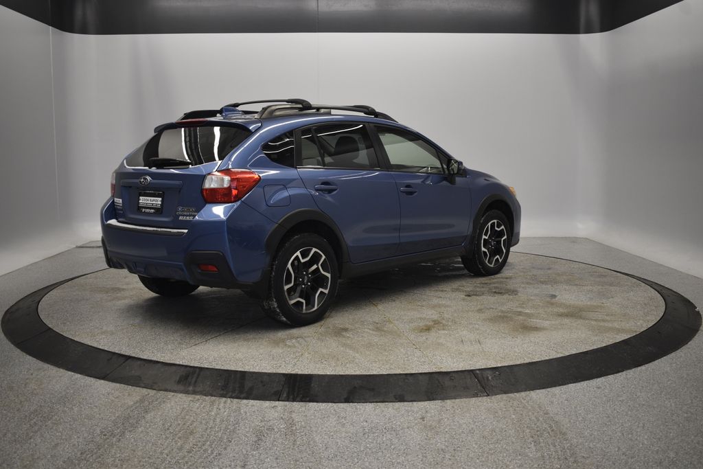 Thumbnail: 2017 Subaru Crosstrek - 11