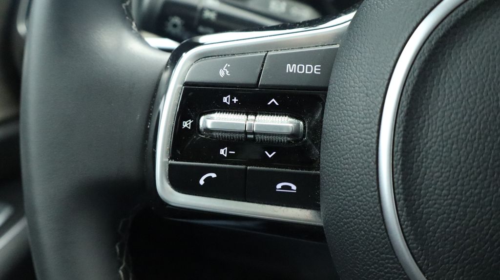 Thumbnail: 2023 Kia Sorento - 33