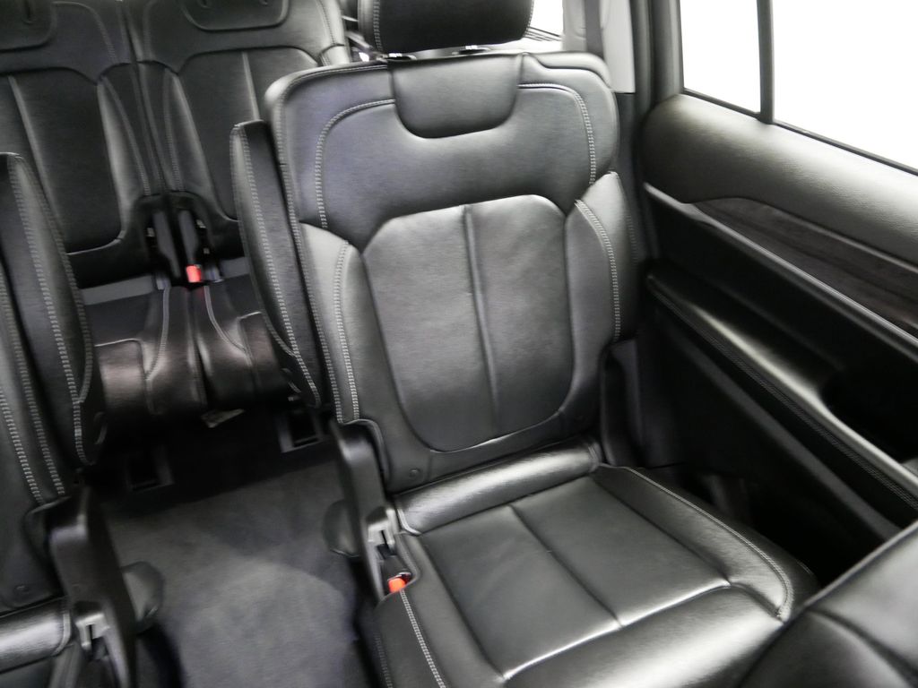 Thumbnail: 2022 Jeep Grand Cherokee L - 19