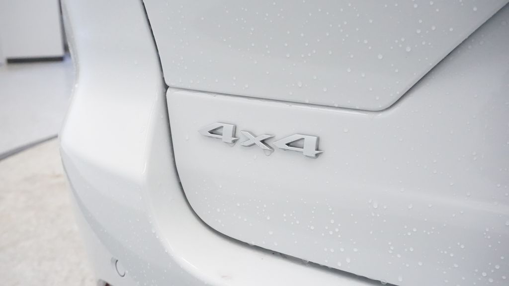 Thumbnail: 2026 Jeep Grand Cherokee - 16