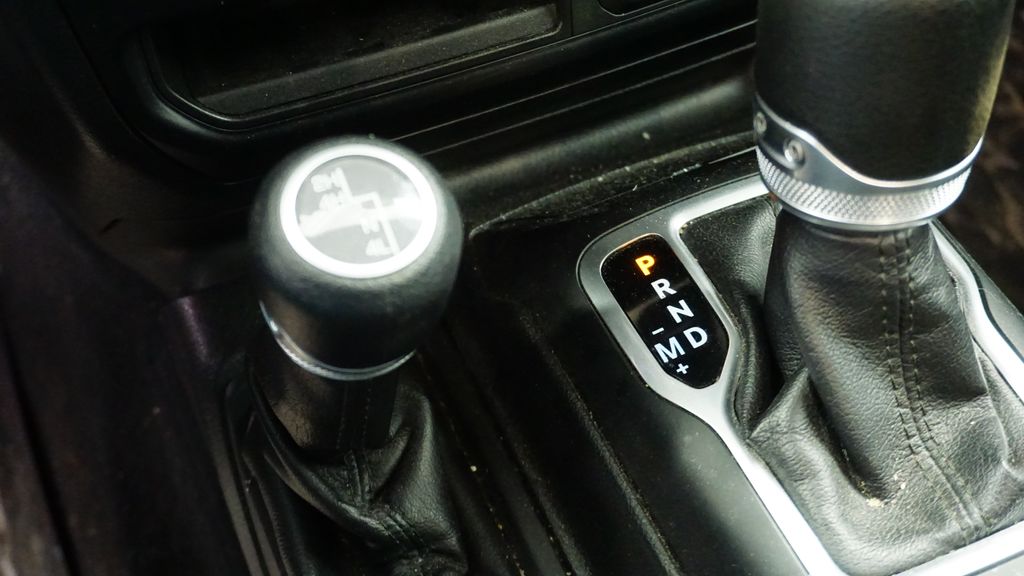 Thumbnail: 2019 Jeep Wrangler - 29