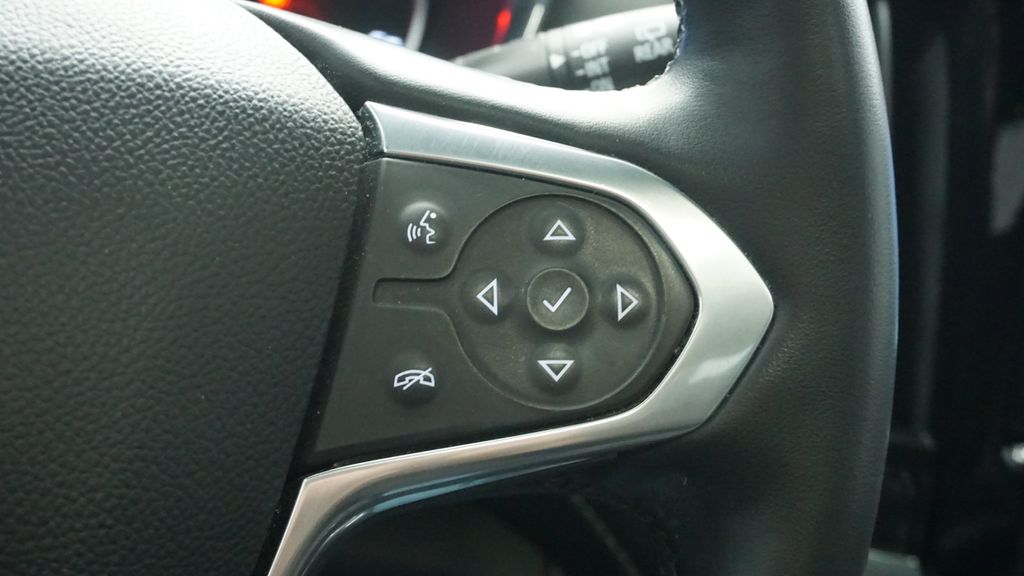 Thumbnail: 2023 Chevrolet Traverse - 38