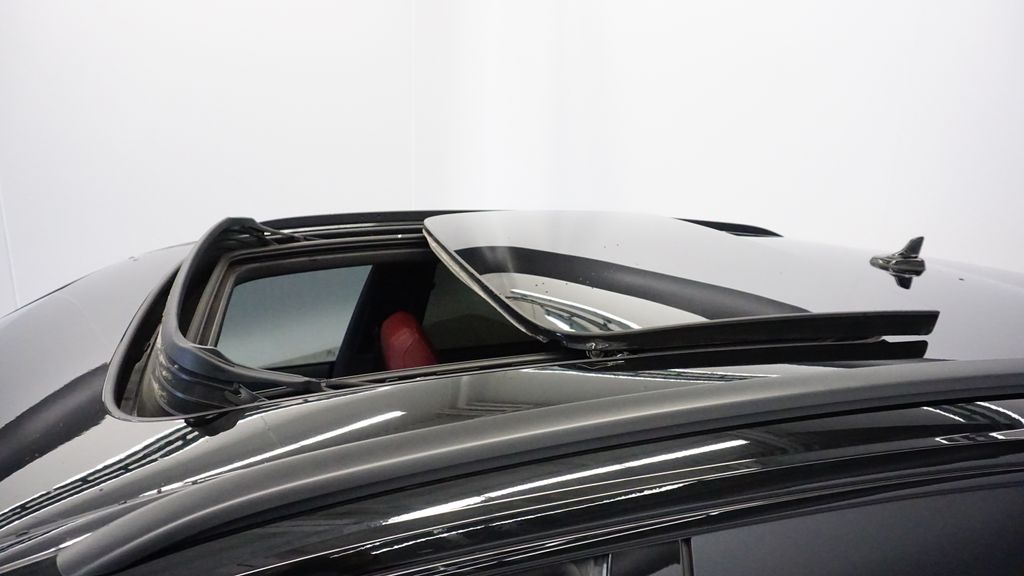 Thumbnail: 2022 Audi SQ8 - 33