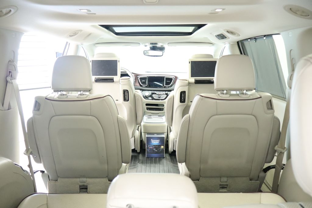 Thumbnail: 2017 Chrysler Pacifica - 16